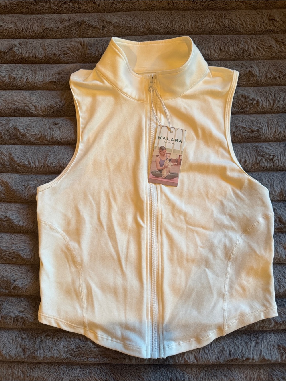 HALARA White Zip-Front Sleeveless Crop Vest